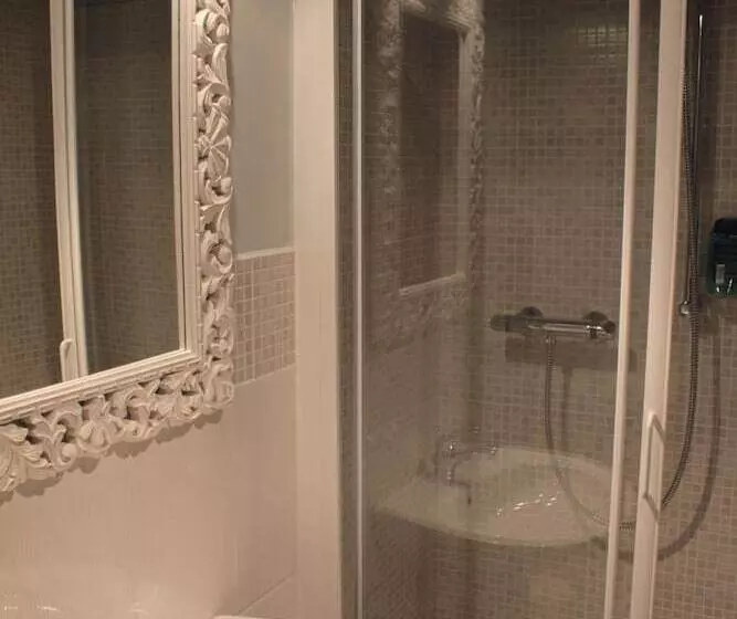 تختخواب و صبحانه Apartment Via Dell Astrologo