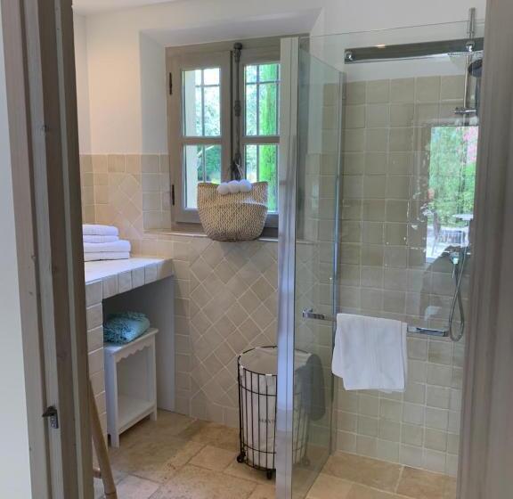 Отель Auberge De L Oumède