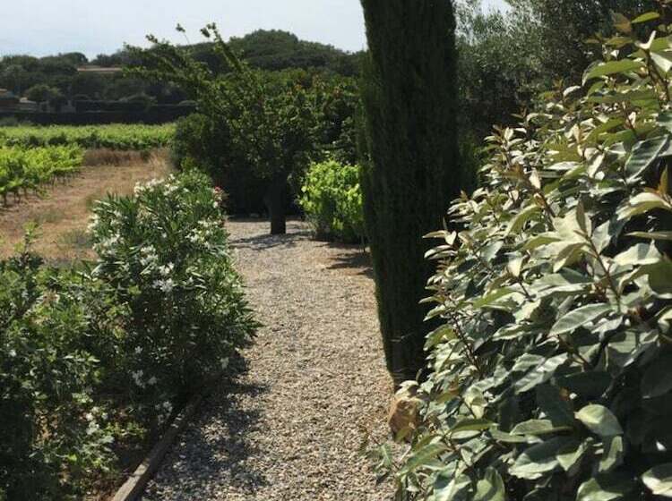 Отель Auberge De L Oumède