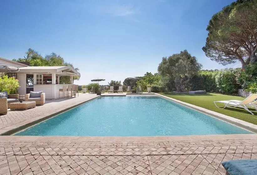 Hotelli Auberge De L Oumède