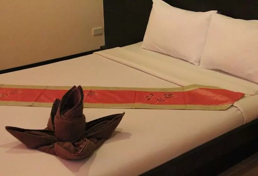 هتل Baan Vor Sumongkol Services Apartment