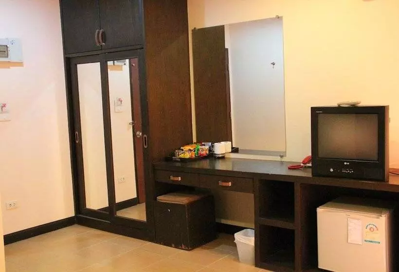 هتل Baan Vor Sumongkol Services Apartment