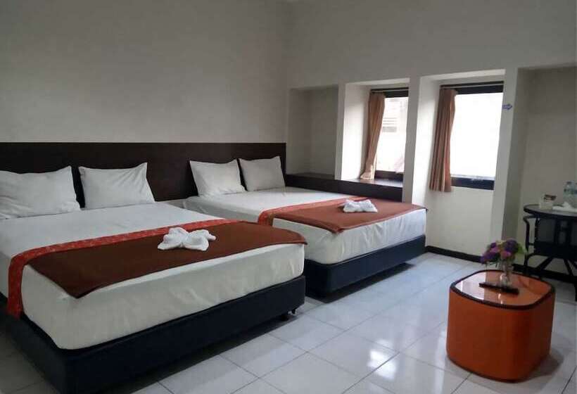 Szálloda Bantal Guling Pasar Baru