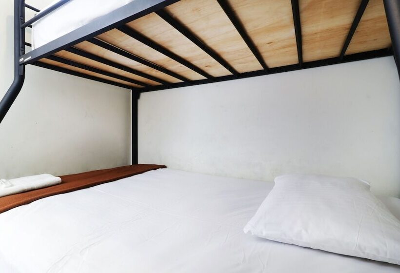 Szálloda Bantal Guling Pasar Baru