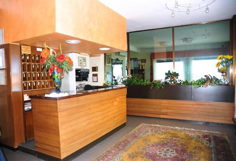 ホテル Bianca Maria