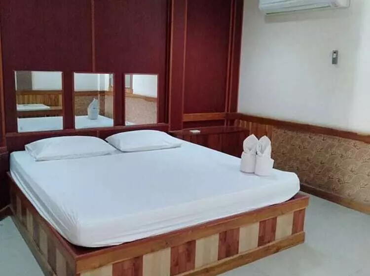هتل Bypass And Resort