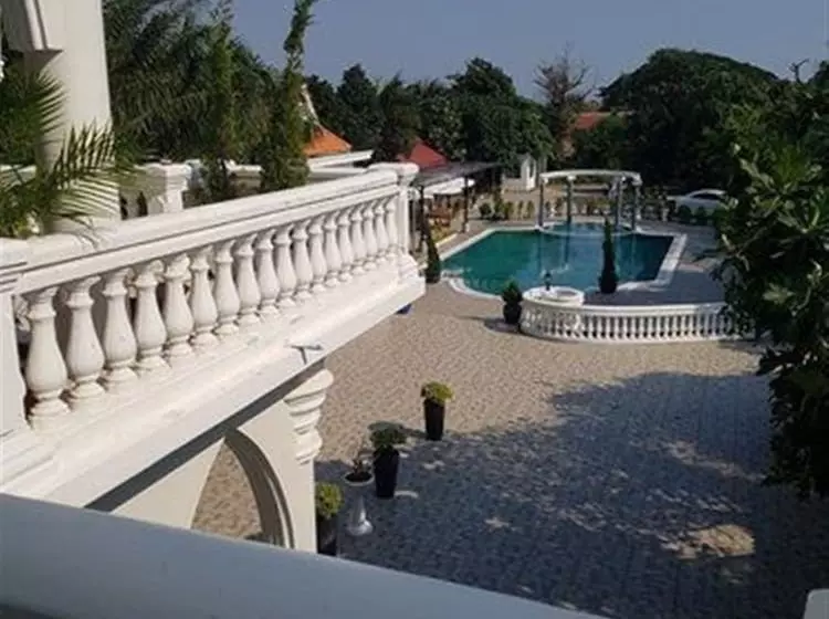 هتل La Fortress Boutique