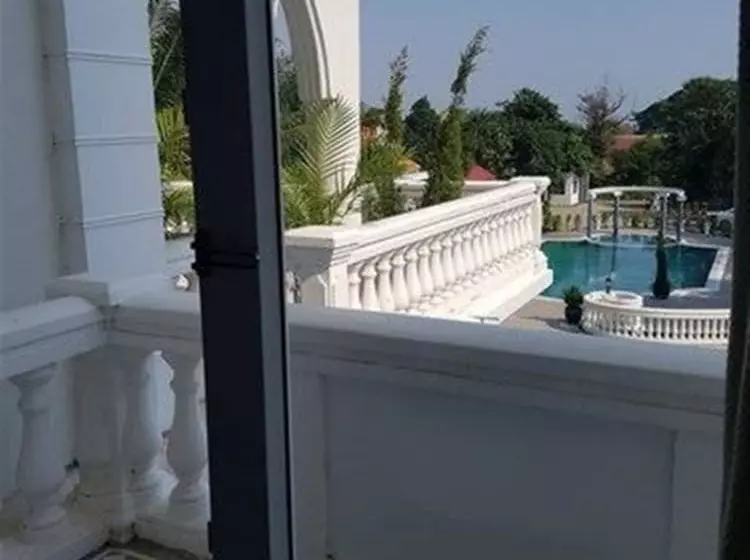 هتل La Fortress Boutique