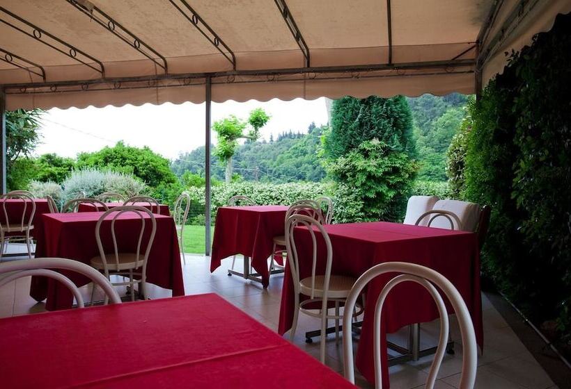 ホテル Ristorante Grappolo D Oro