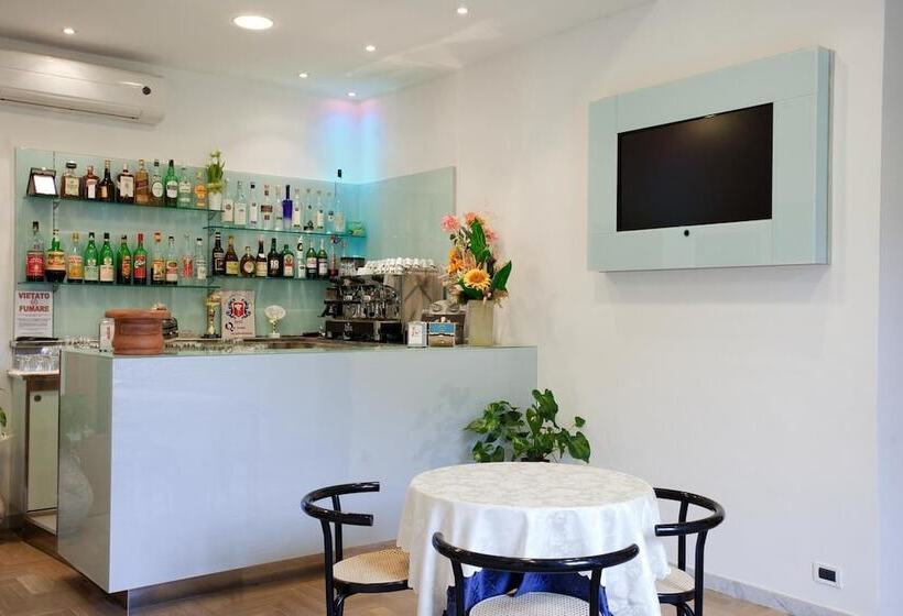 ホテル Ristorante Grappolo D Oro