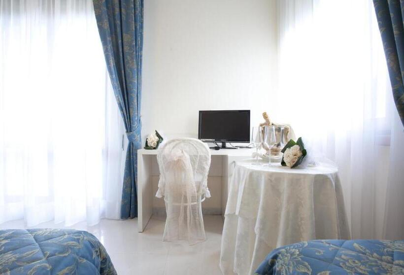 ホテル Ristorante Grappolo D Oro