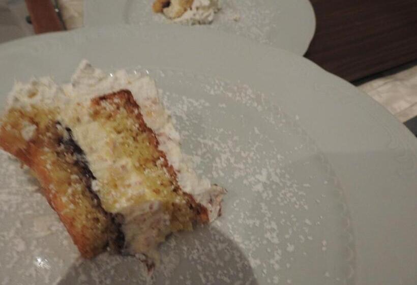 ホテル Ristorante Grappolo D Oro