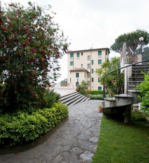 ホテル Ristorante Grappolo D Oro