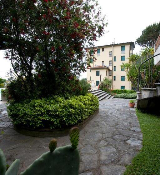 ホテル Ristorante Grappolo D Oro