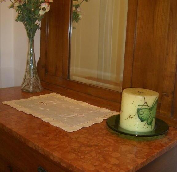 تختخواب و صبحانه Mums B And B   Colonnina Elettrica