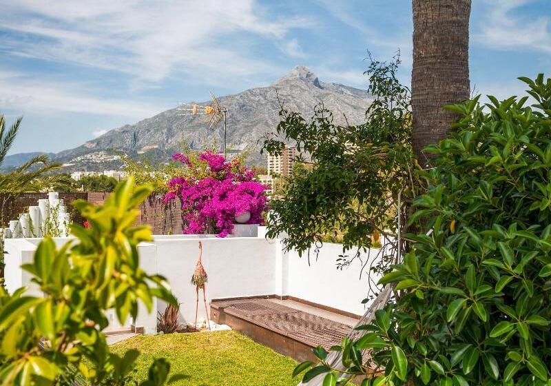 Пансион Molo Luxury Suites Puerto Banus