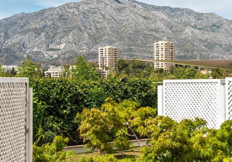 Пансион Molo Luxury Suites Puerto Banus