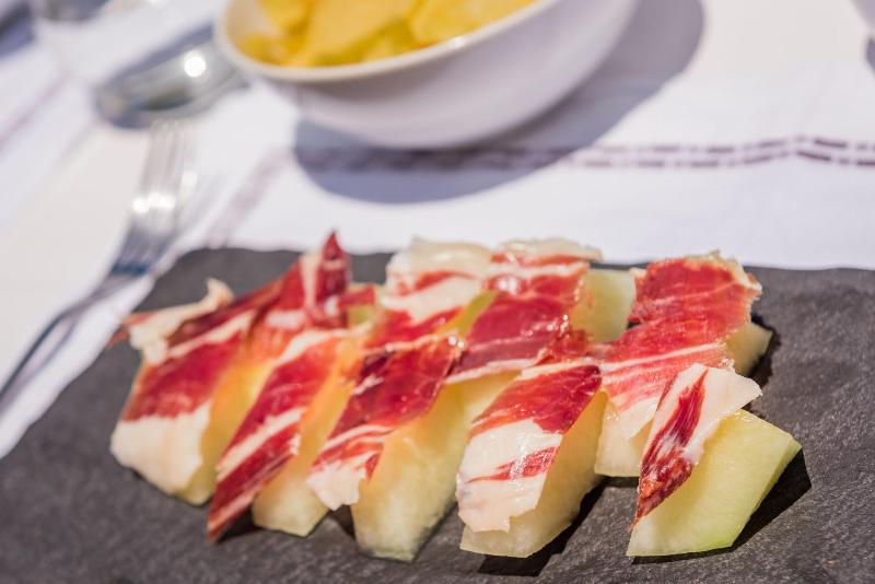 Пансион Molo Luxury Suites Puerto Banus