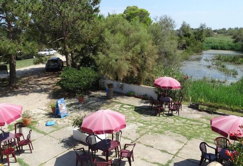 Общежитие Auberge De La Fadaise