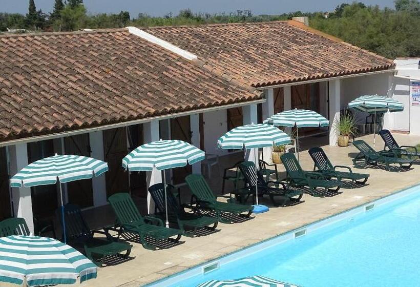 Общежитие Auberge De La Fadaise