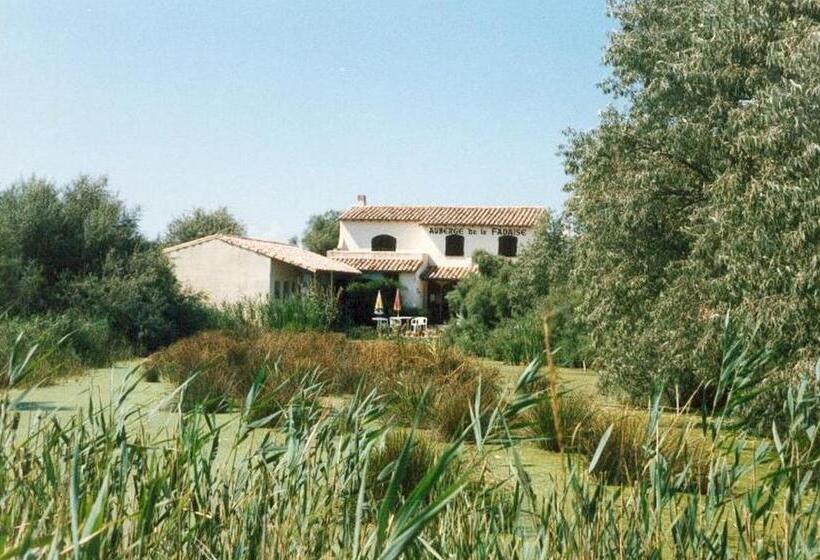 Общежитие Auberge De La Fadaise