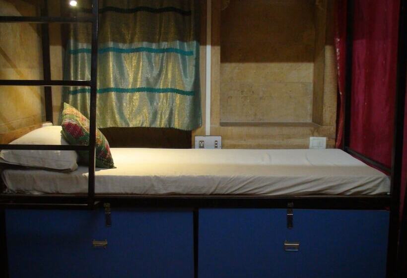 호스텔 Oasis Haveli Jaisalmer