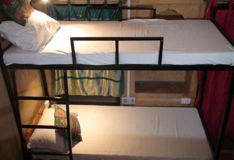 호스텔 Oasis Haveli Jaisalmer