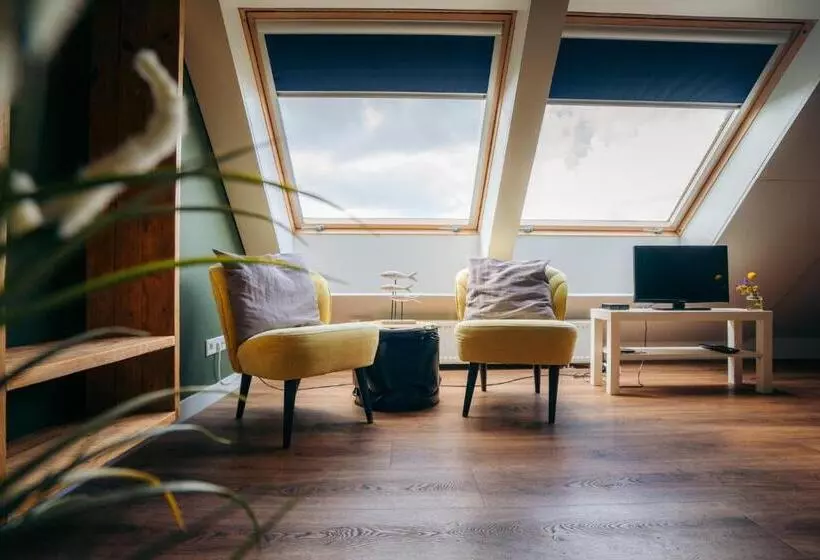 Aamiaismajoitus (B&B) Buitenplaats De Luwte