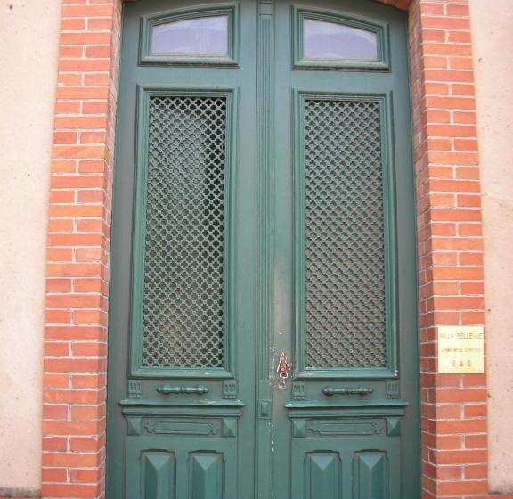 ベッドアンドブレックファースト Villa Bellevue