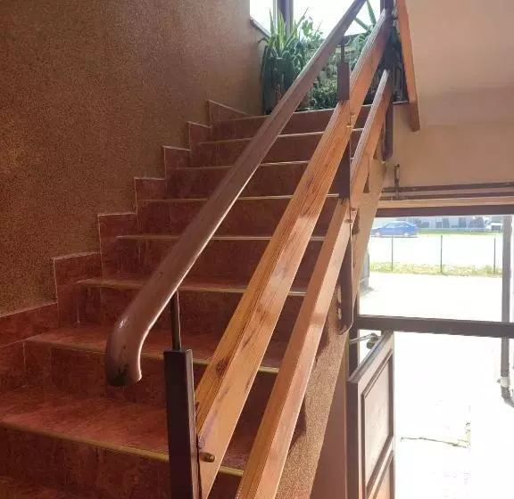 تختخواب و صبحانه Pansion Kamin