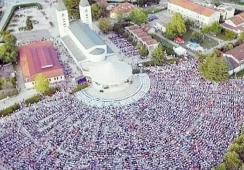 تختخواب و صبحانه Villa Aurora