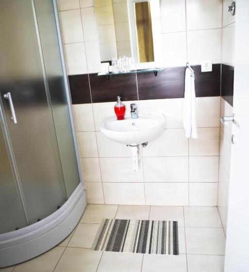 تختخواب و صبحانه Villa Aurora