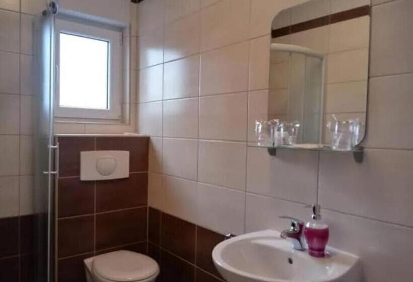 تختخواب و صبحانه Villa Aurora