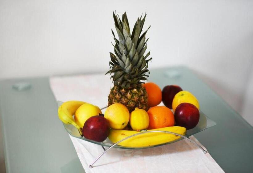 تختخواب و صبحانه Villa Aurora