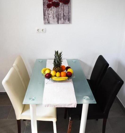 تختخواب و صبحانه Villa Aurora