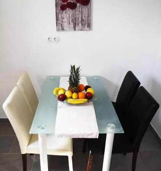 تختخواب و صبحانه Villa Aurora
