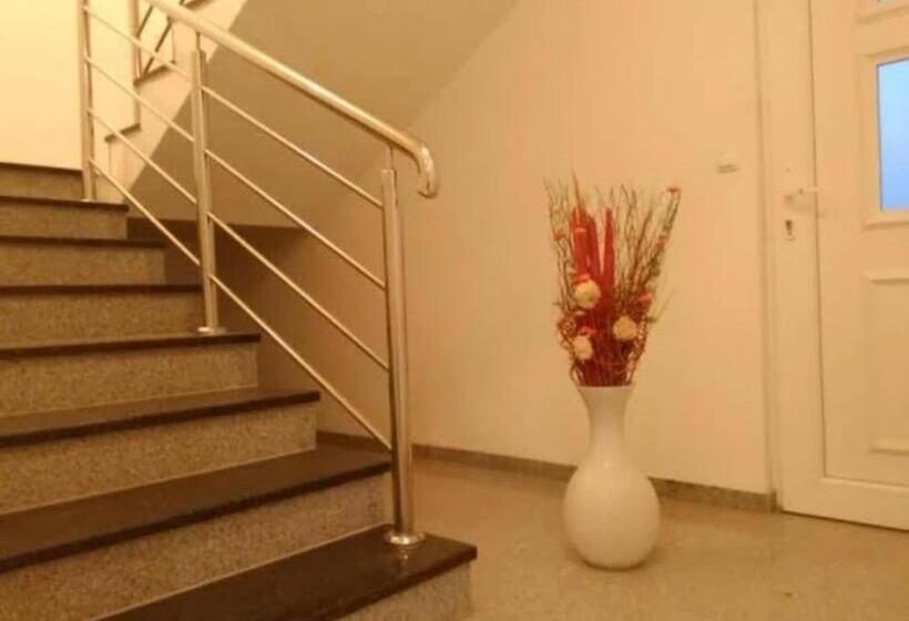 تختخواب و صبحانه Villa Aurora