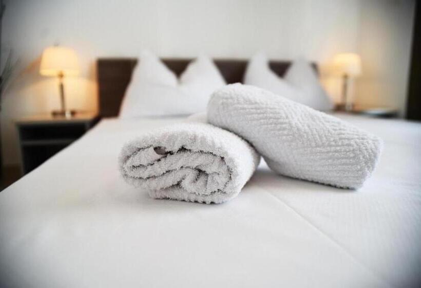 تختخواب و صبحانه Villa Aurora