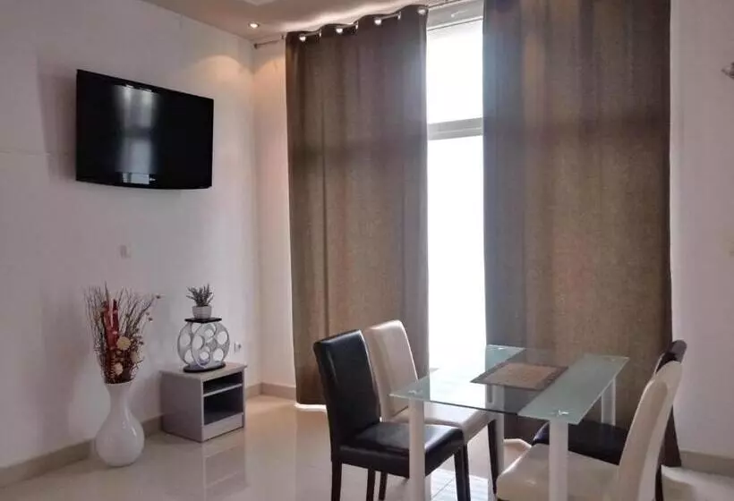 تختخواب و صبحانه Villa Aurora