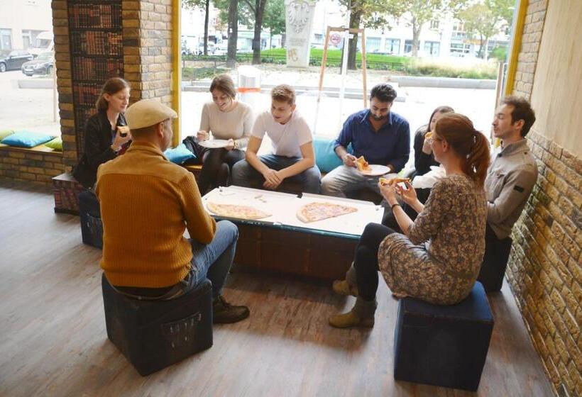 Do Step Inn Central   Self Service Hostel