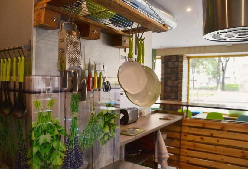 Do Step Inn Central   Self Service Hostel