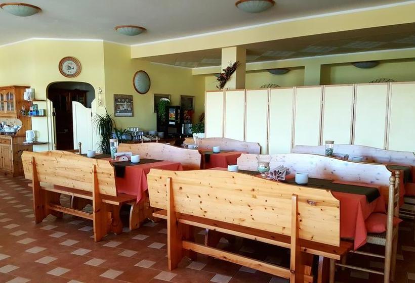 בית מלון כפרי Albergo La Pineta