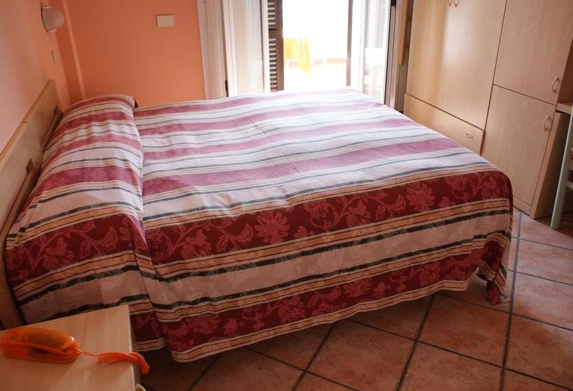 בית מלון כפרי Albergo La Pineta