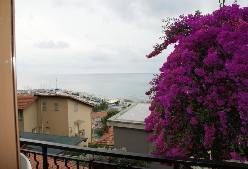 בית מלון כפרי Albergo La Pineta