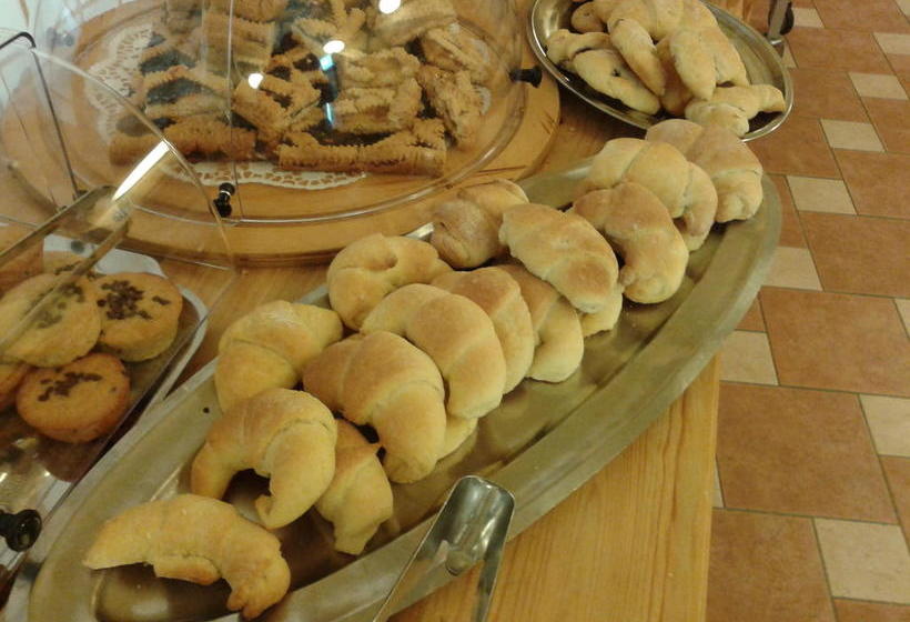 בית מלון כפרי Albergo La Pineta