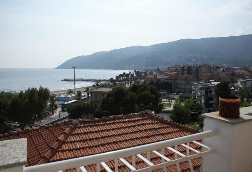 בית מלון כפרי Albergo La Pineta