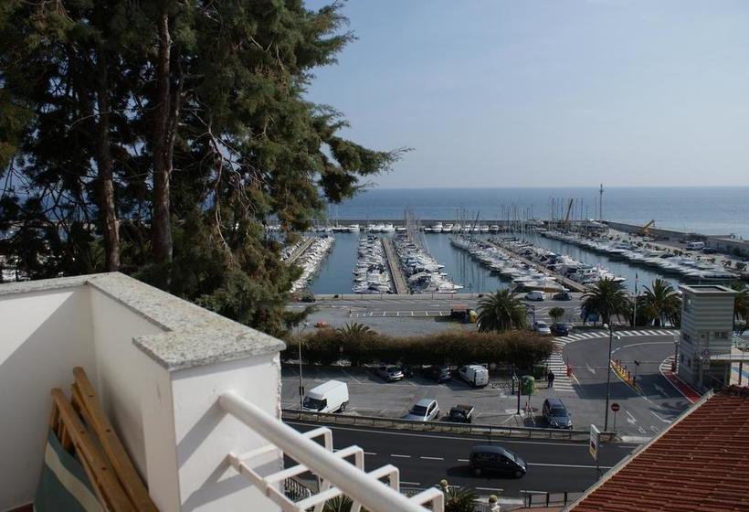 בית מלון כפרי Albergo La Pineta