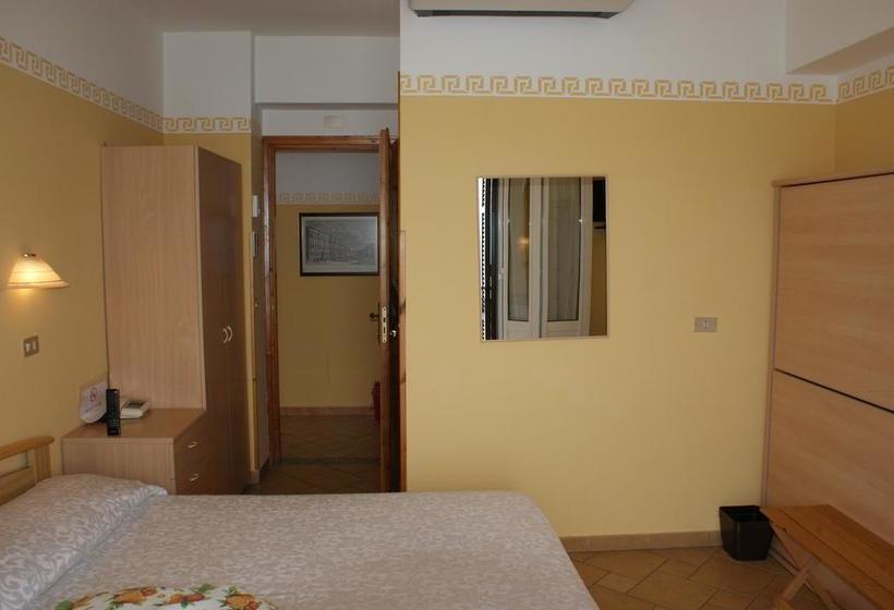 בית מלון כפרי Albergo La Pineta