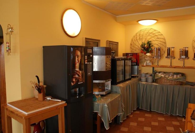 בית מלון כפרי Albergo La Pineta