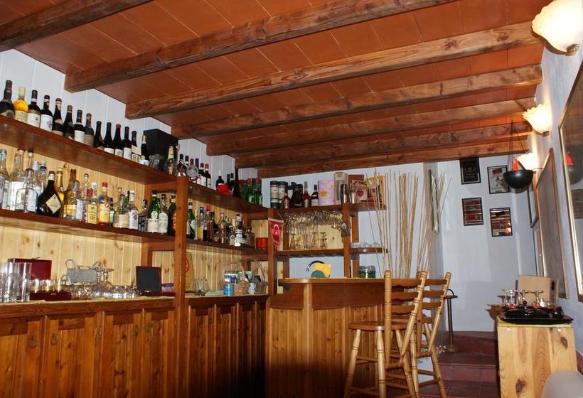 בית מלון כפרי Albergo La Pineta